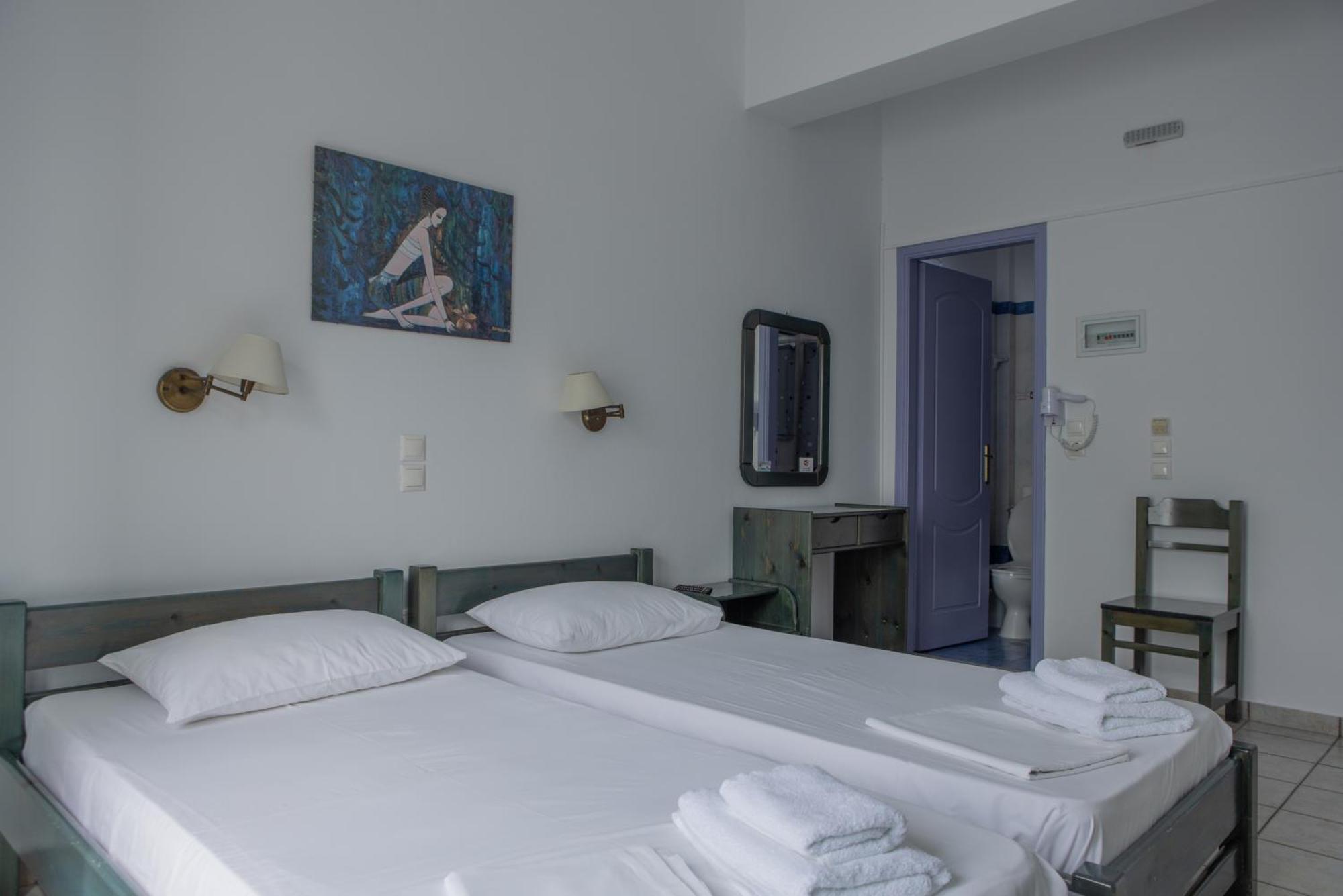 Soula Rooms Тинос Екстериор снимка