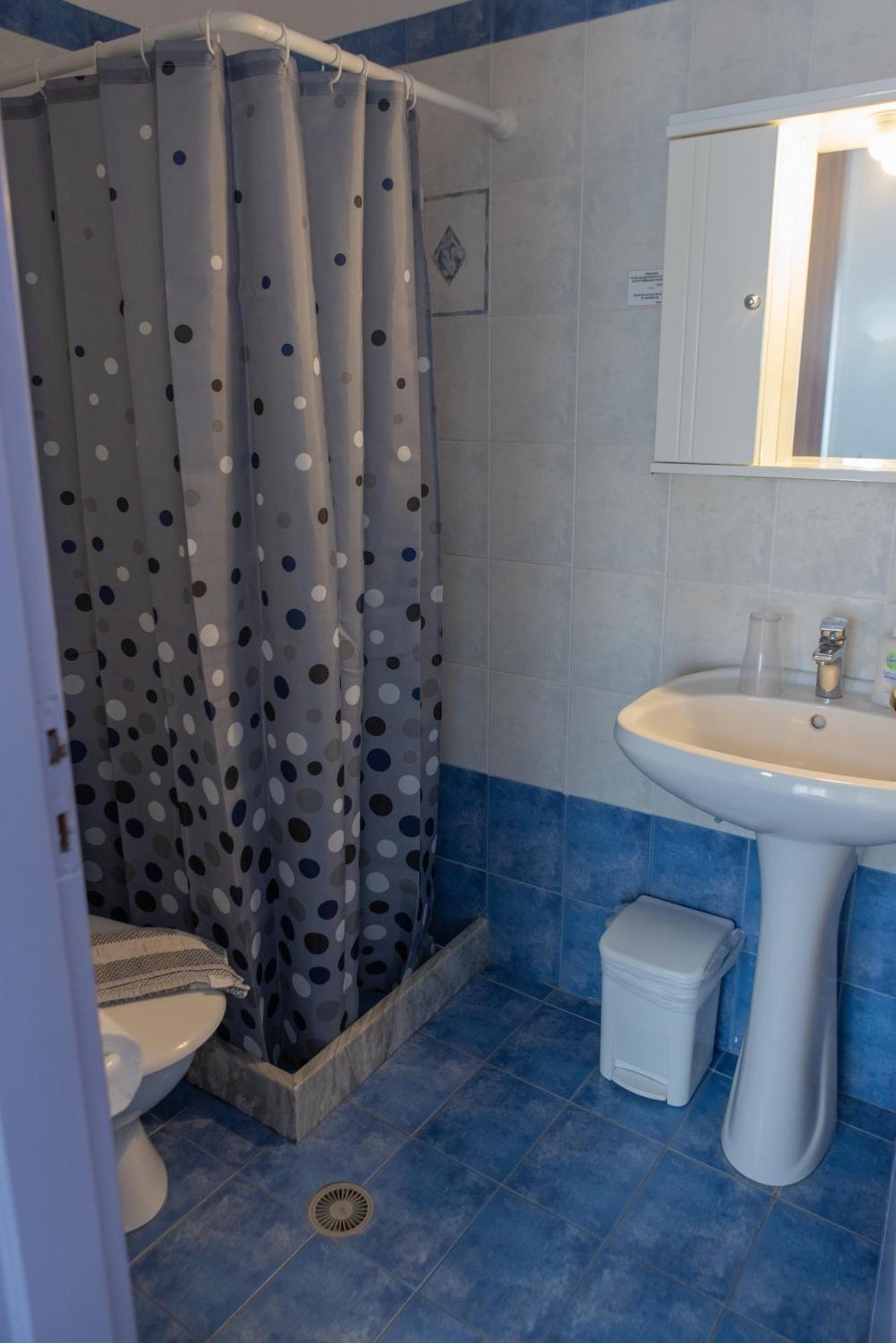 Soula Rooms Тинос Екстериор снимка