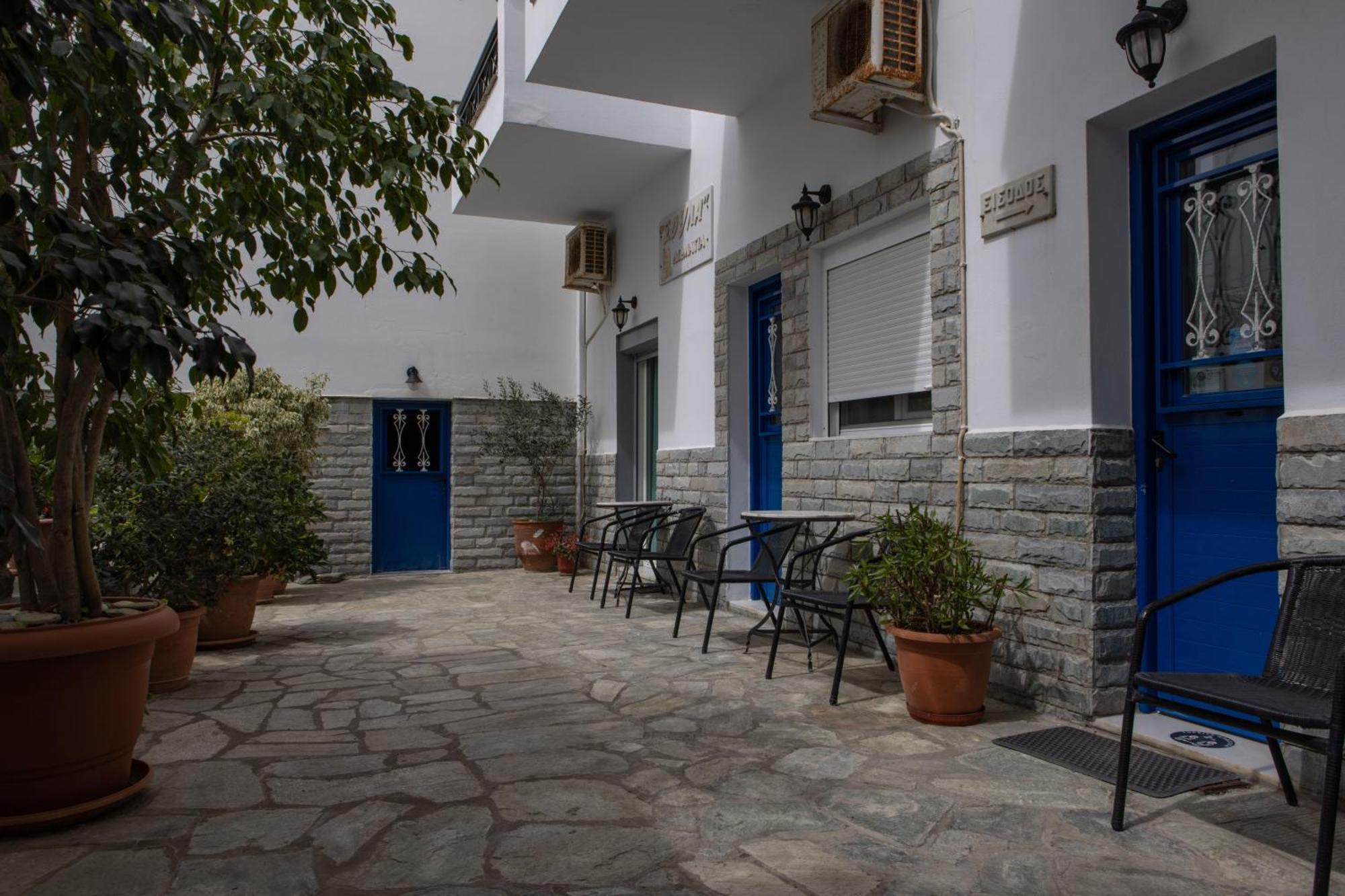 Soula Rooms Тинос Екстериор снимка