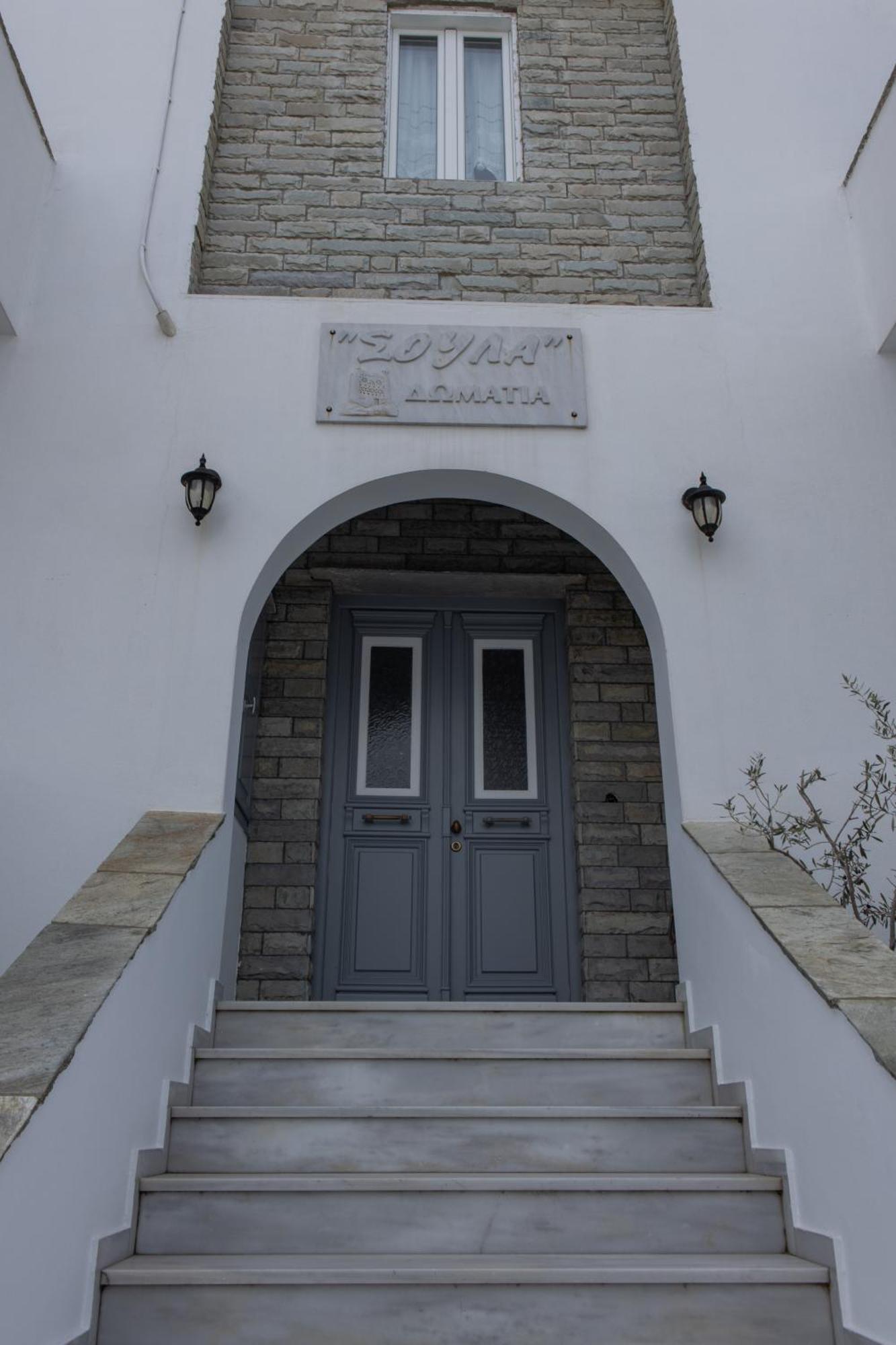 Soula Rooms Тинос Екстериор снимка