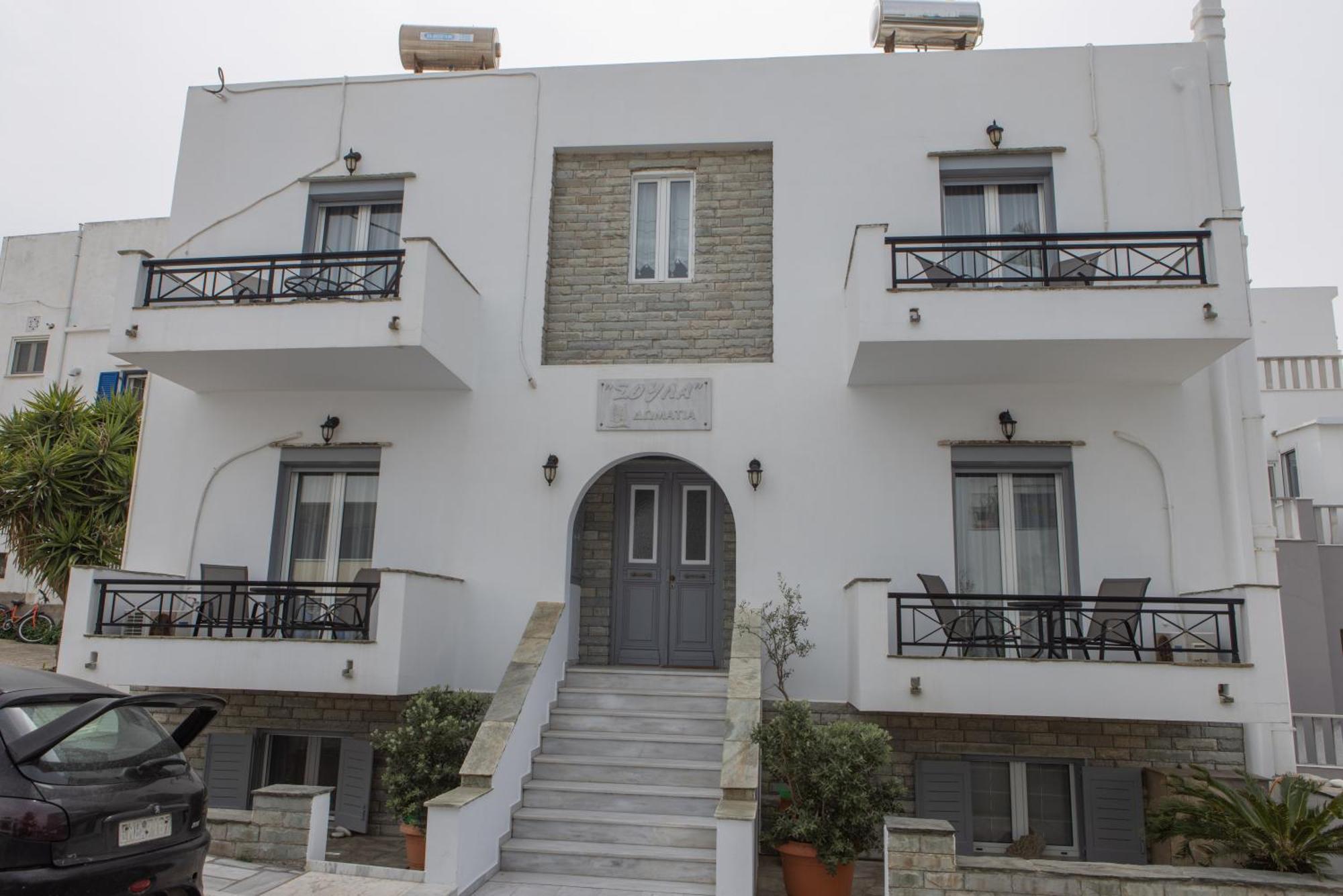 Soula Rooms Тинос Екстериор снимка