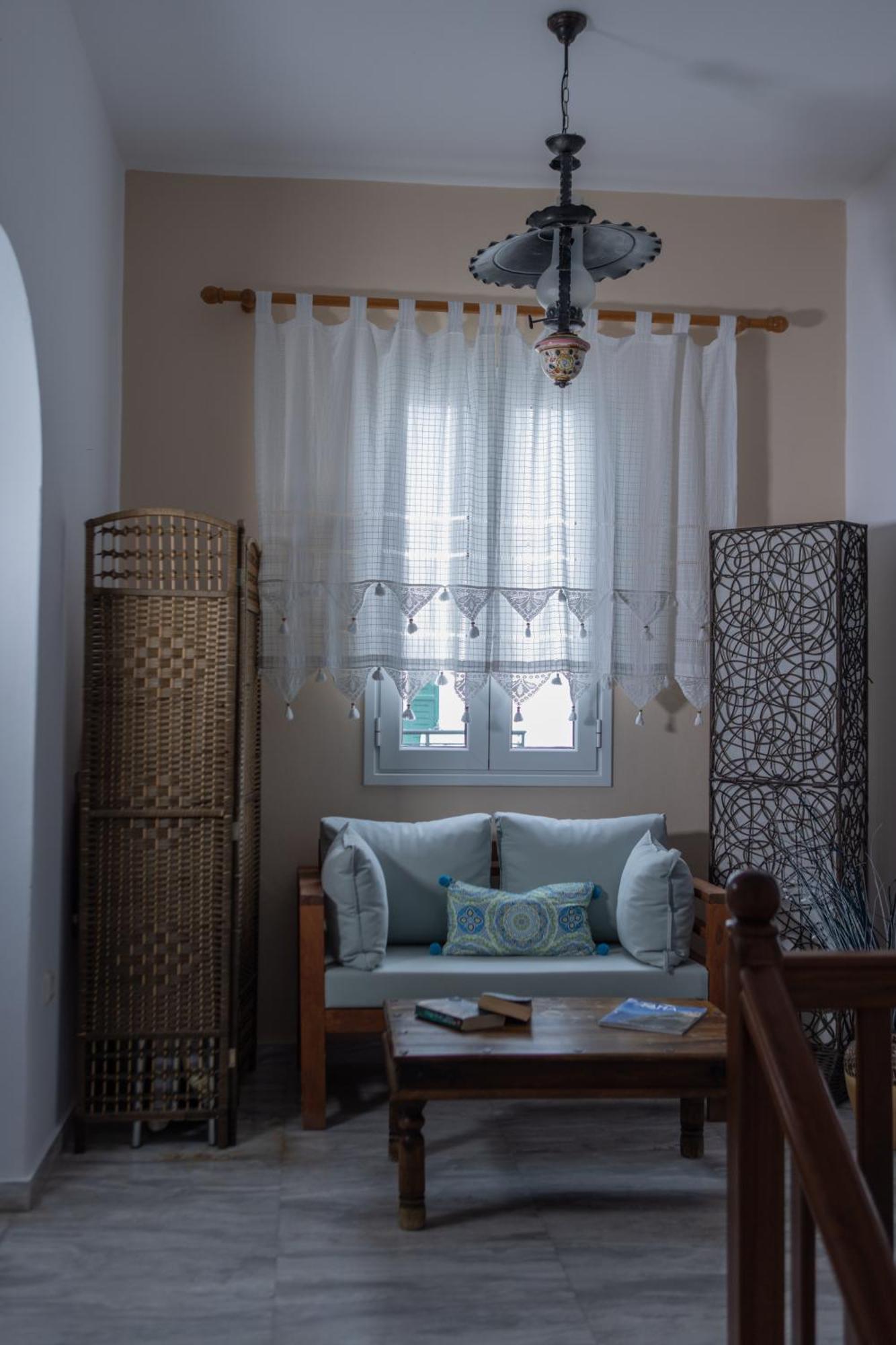 Soula Rooms Тинос Екстериор снимка
